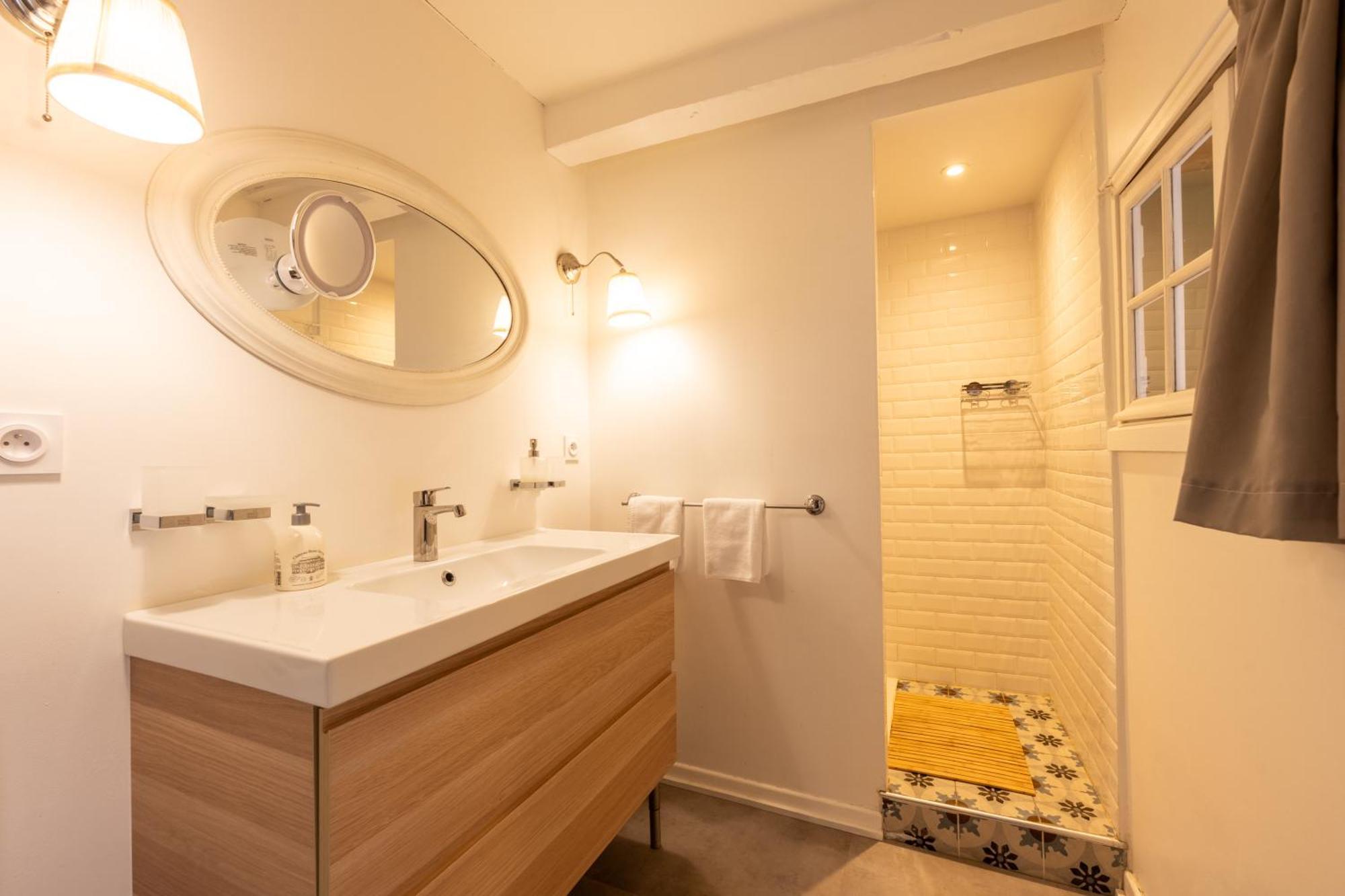 Sous Les Toits D'Annecy, Un Appartement Irresistible Pour 1 A 6 Personnes En Plein Coeur De Ville エクステリア 写真